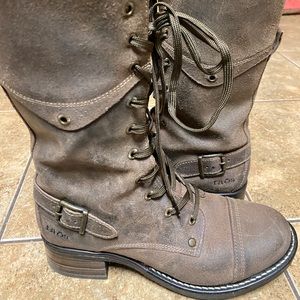 Taos tall crave boots in grey/brown size 7-7.5